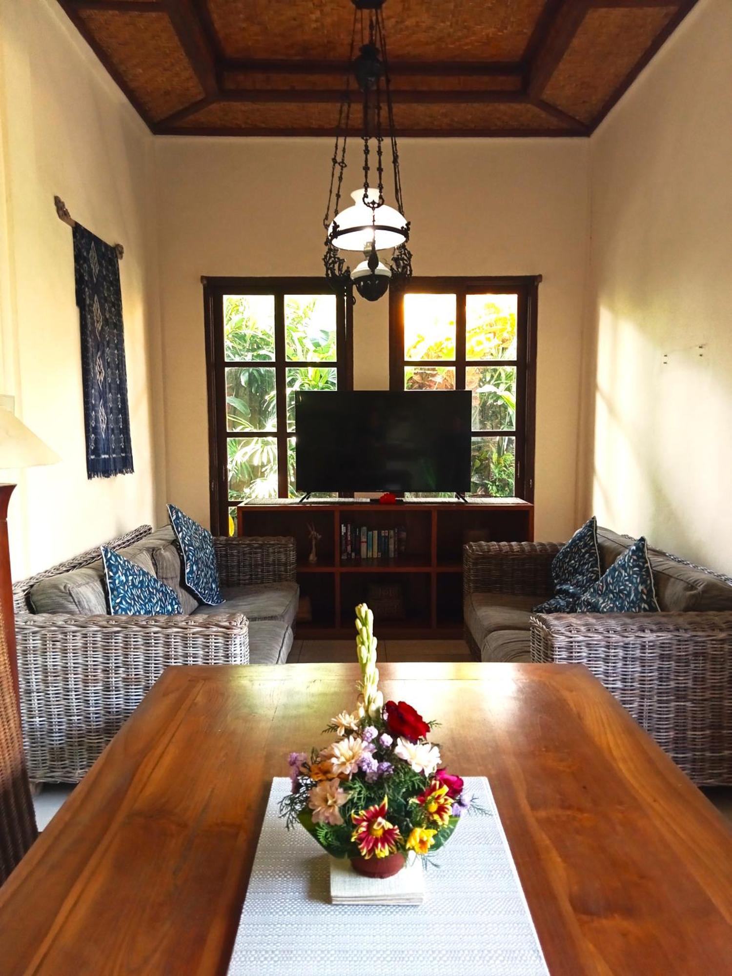 Lily Lane Villa *