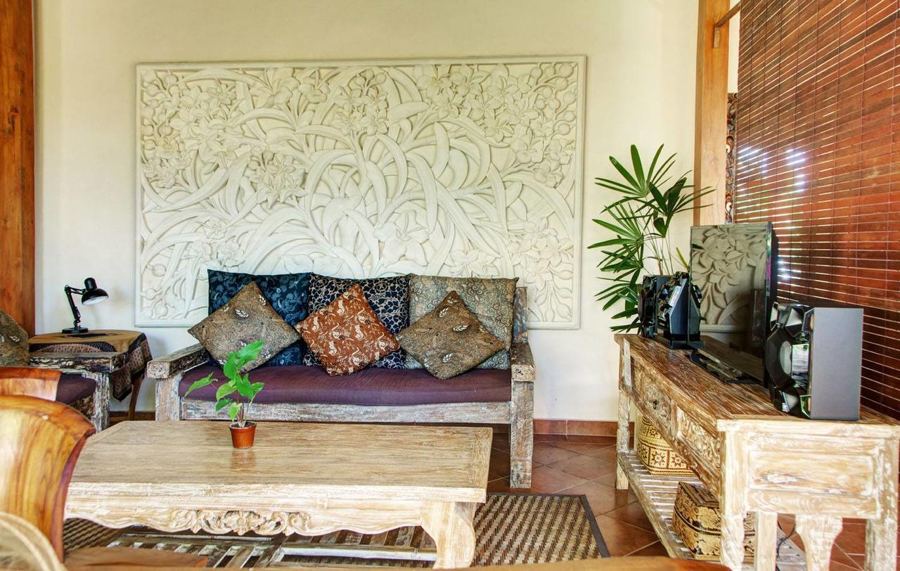Lily Lane Villa *